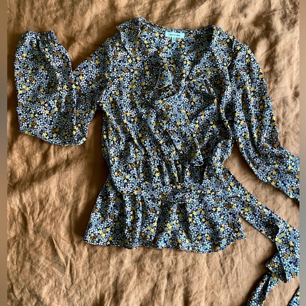 Max Studio floral long sleeve wrap blouse